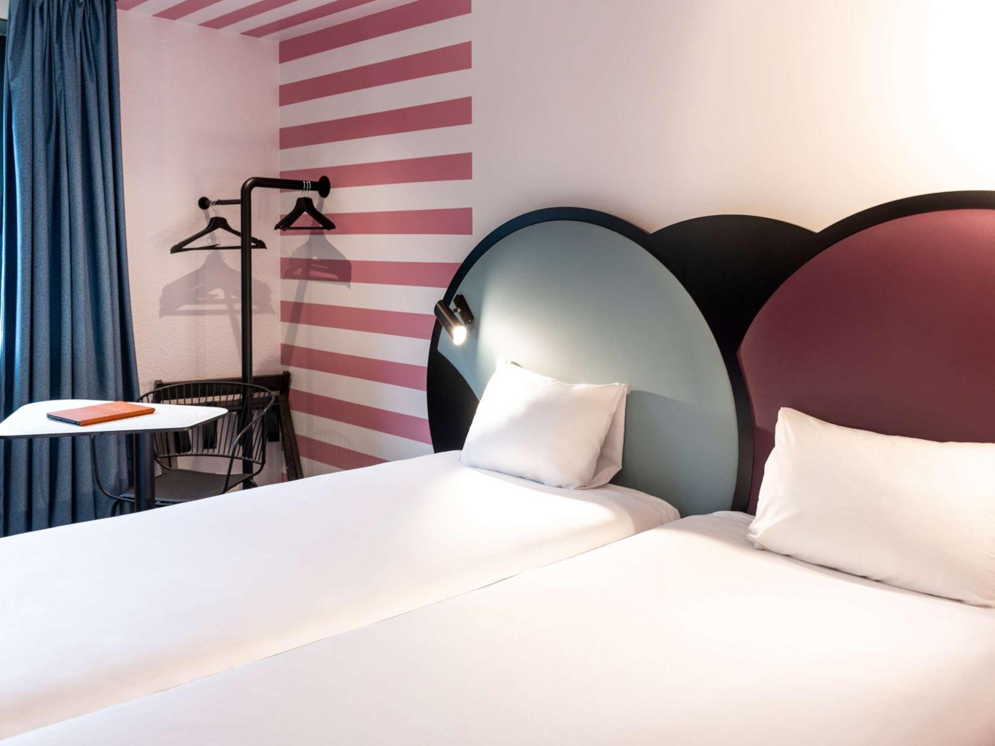 Hotel Ibis Styles Paris Saint Denis Pleyel Exterior foto