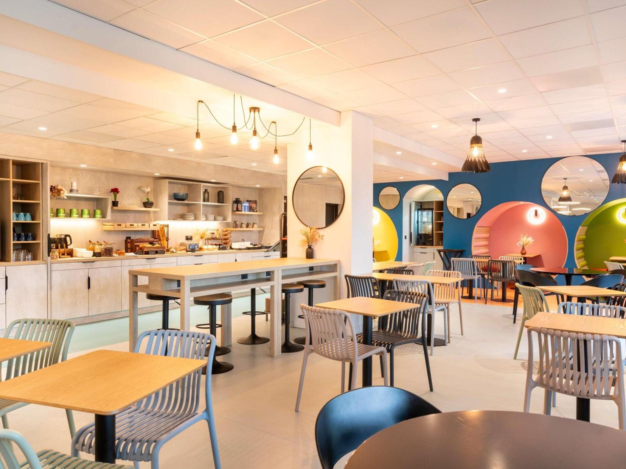 Hotel Ibis Styles Paris Saint Denis Pleyel Exterior foto